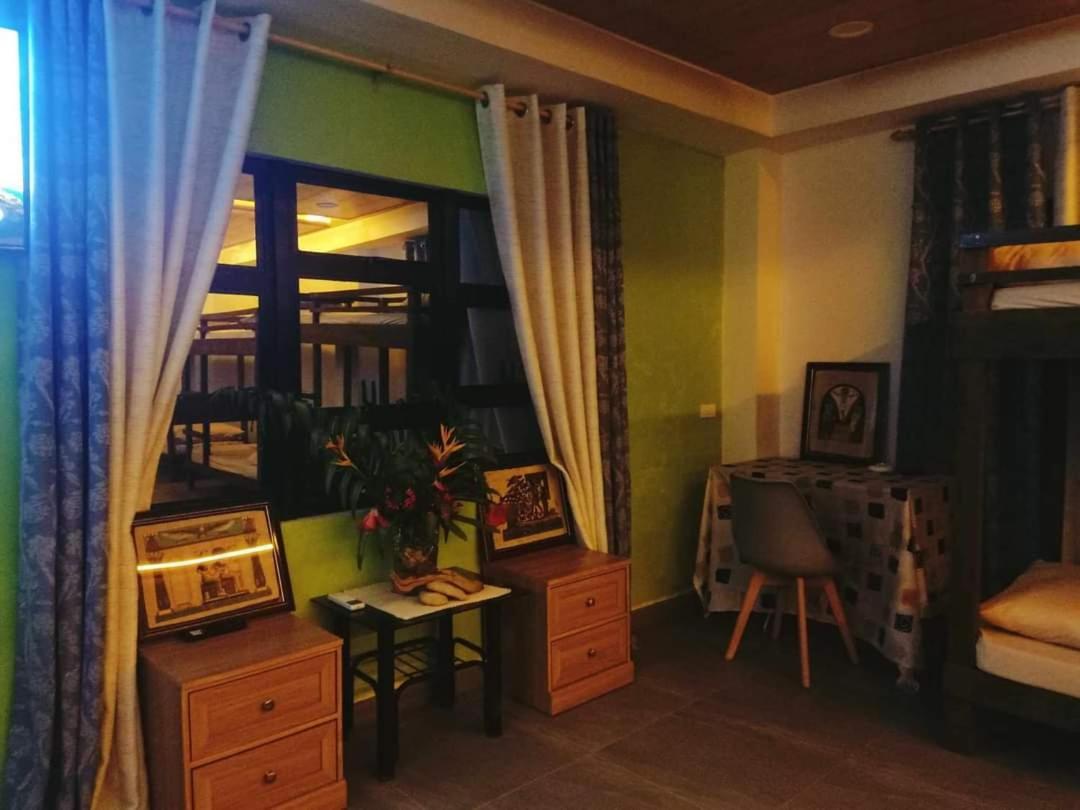 Gbu Loboc River Guesthouse Exterior photo